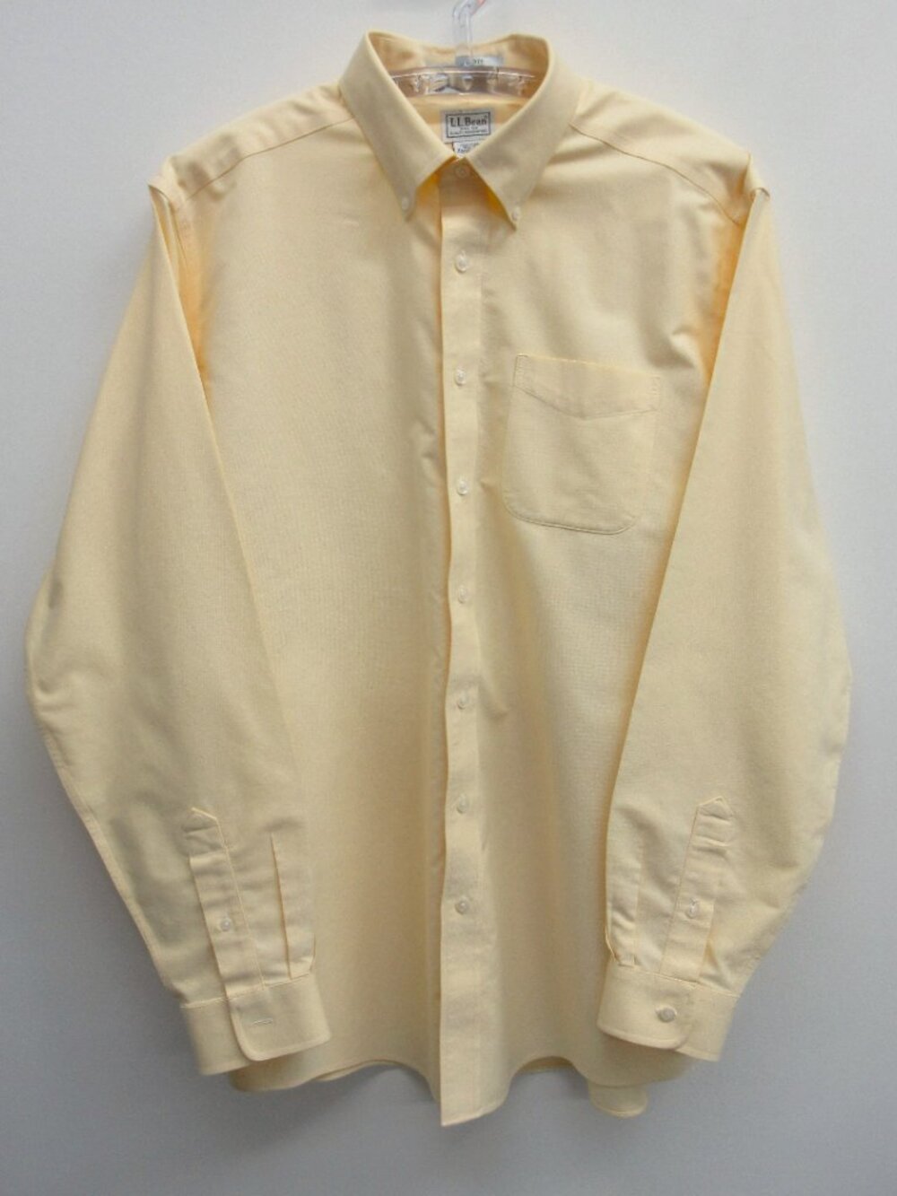 LL BEAN BUTTON DOWN SHIRT MEN'S L LARGE 16 1/2-37 LIGHT PALE YELLOW LONG SLEEVE